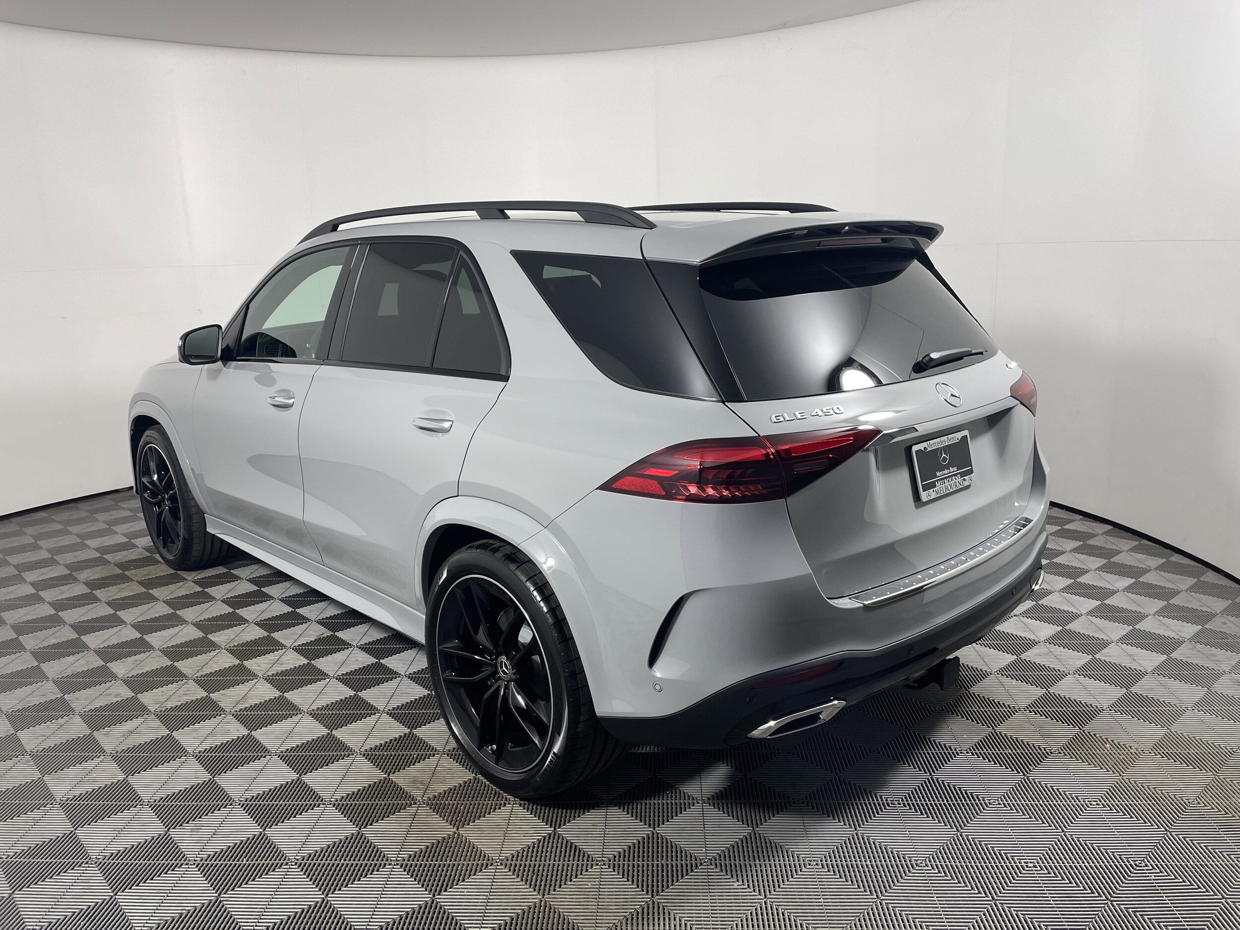 2026 Mercedes Benz GLE 450 4MATIC photo 2