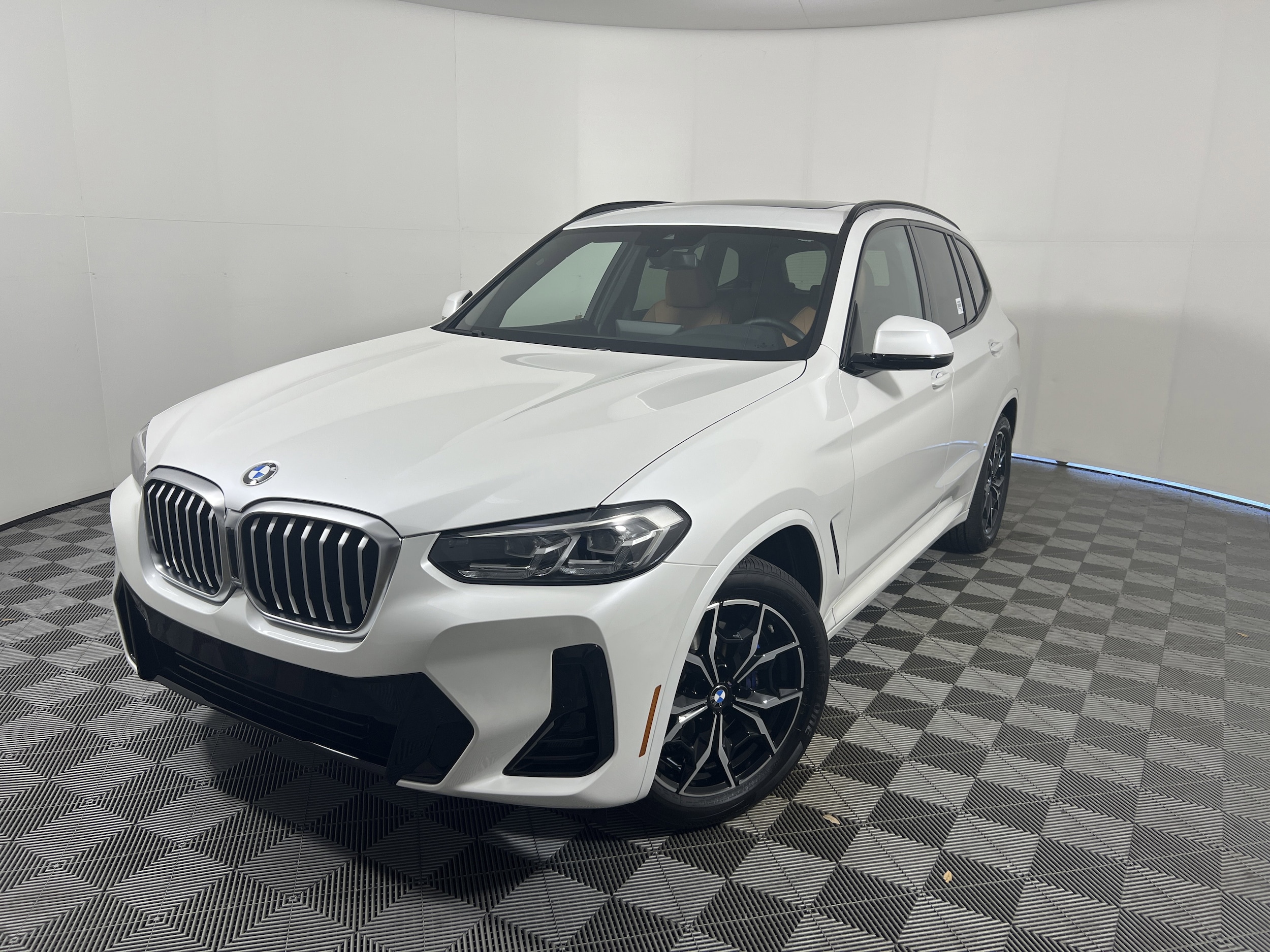 2022 BMW X3 sDrive30i's photo