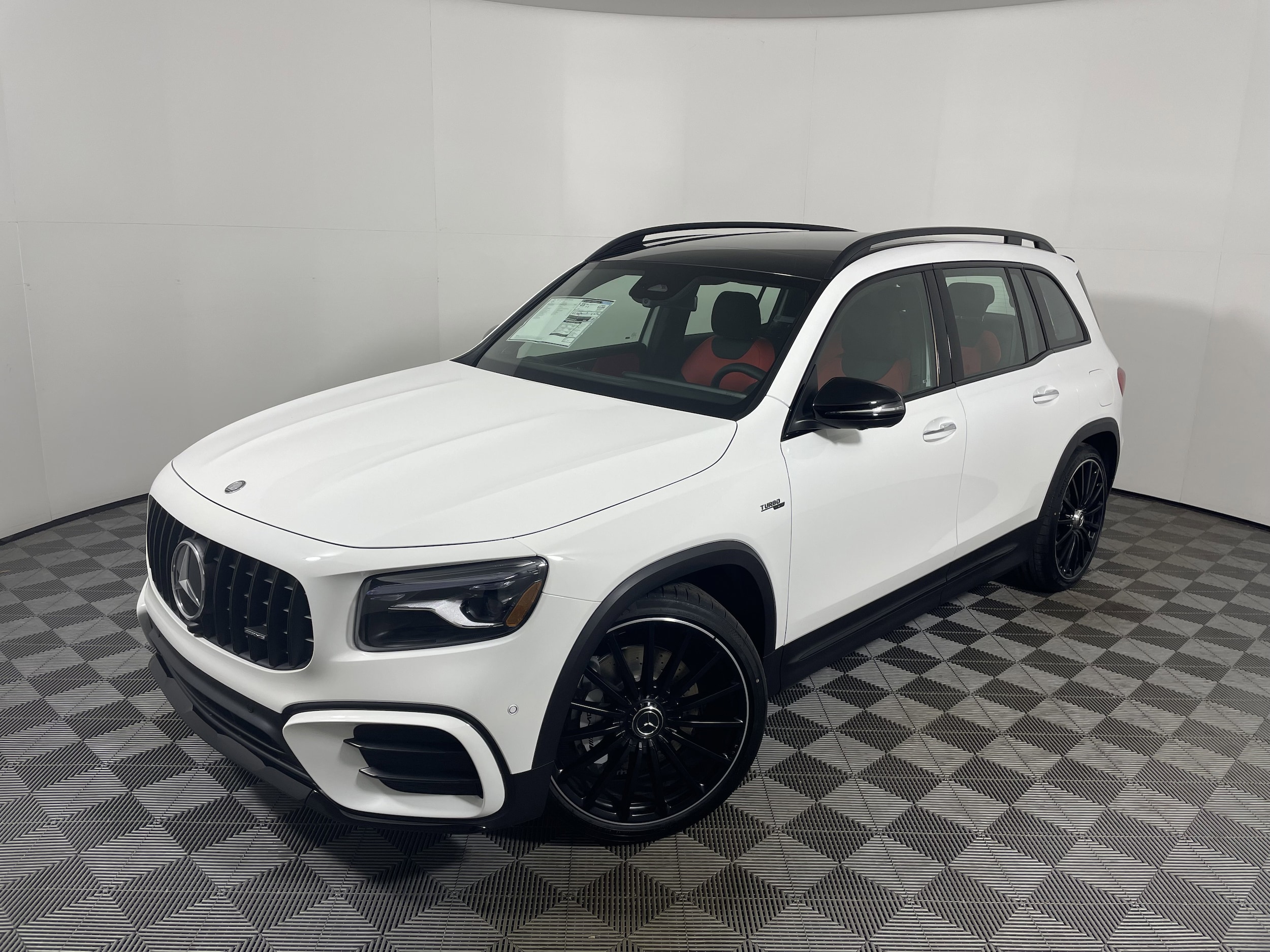 2026 Mercedes-Benz GLB