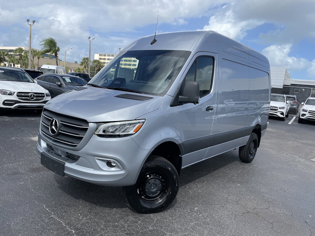 New 2026 Mercedes-Benz Sprinter 2500 Standard Roof 4-Cyl Diesel HO Van Cargo Van