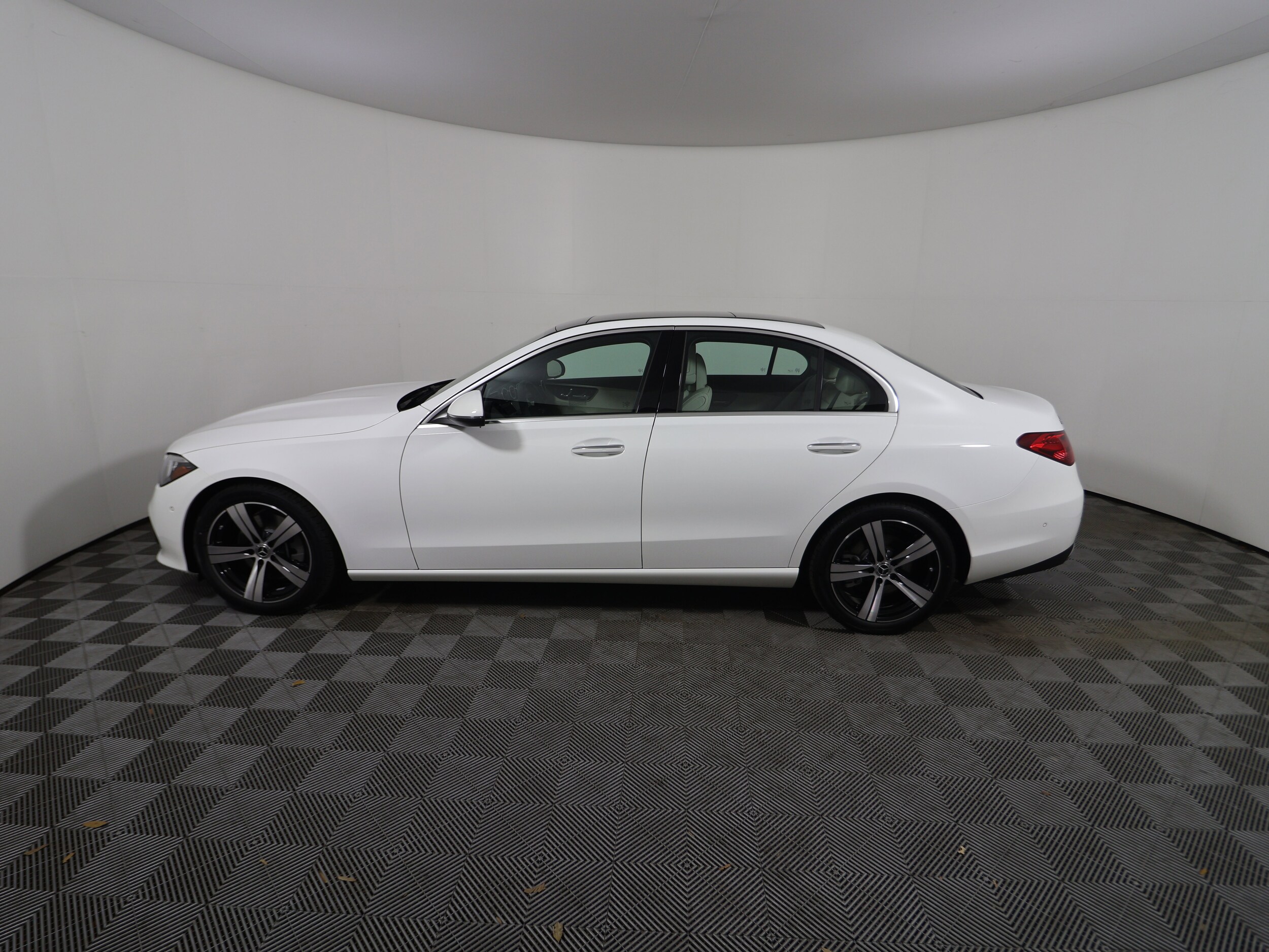 2025 Mercedes Benz C 300 photo 3