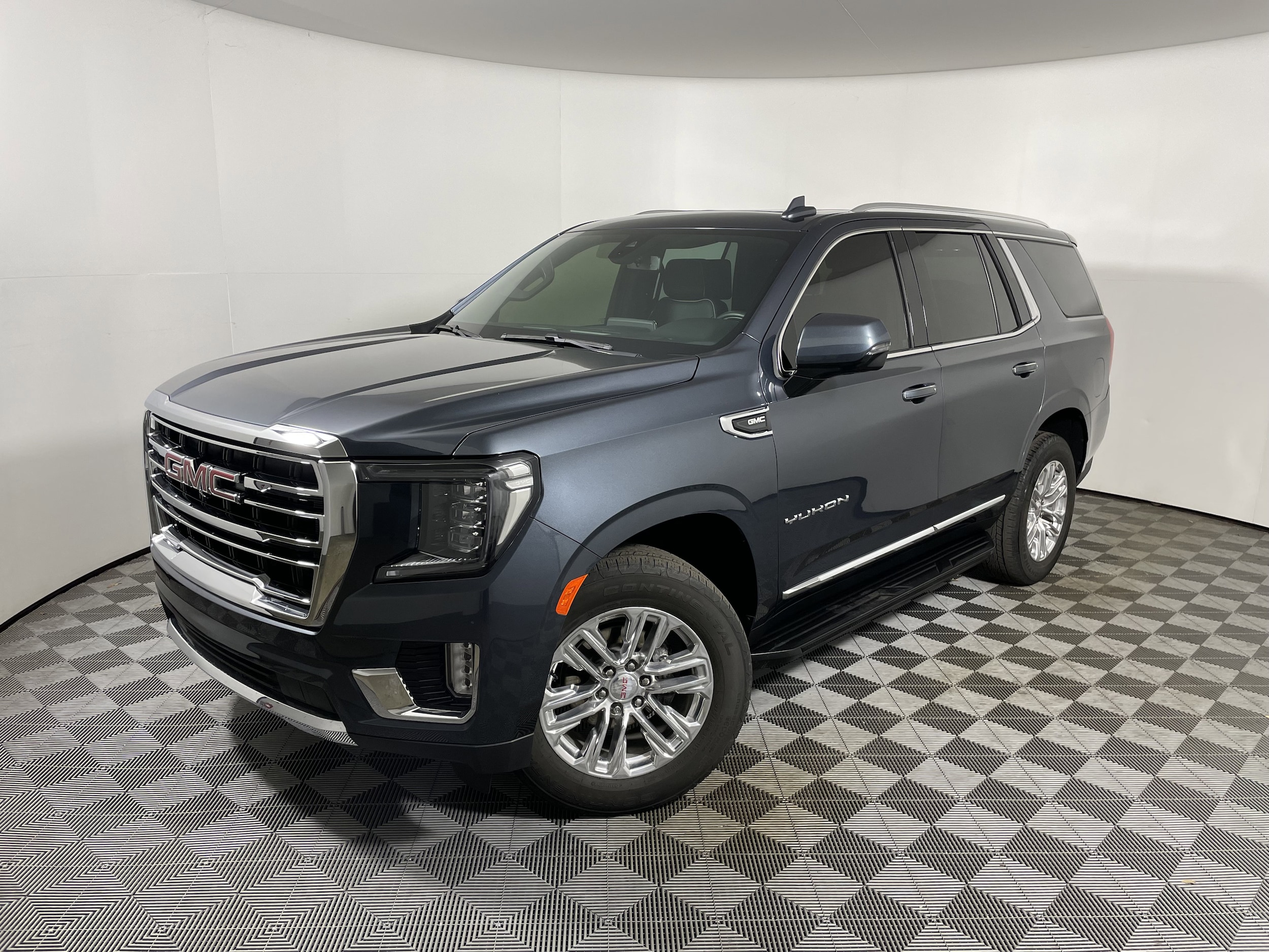 2021 GMC Yukon SLT's photo