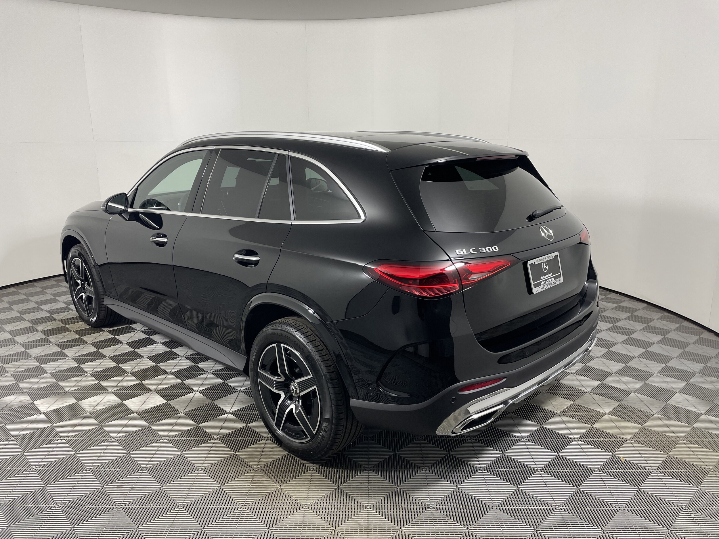 2026 Mercedes Benz GLC 300 photo 3