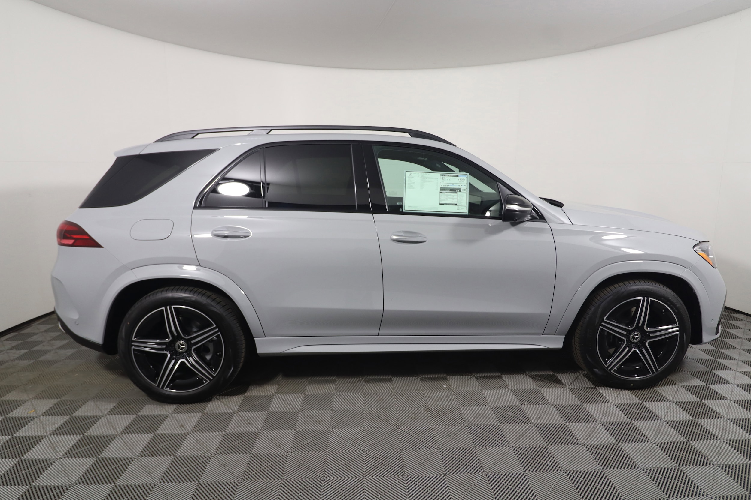 2026 Mercedes-Benz GLE GLE450 - Photo 6