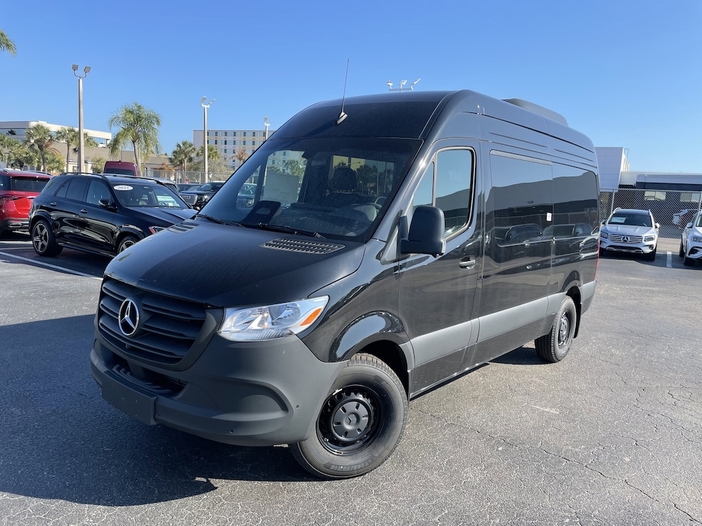 New 2025 Mercedes-Benz Sprinter 2500 Standard Roof 4-Cyl Diesel Van Passenger Van