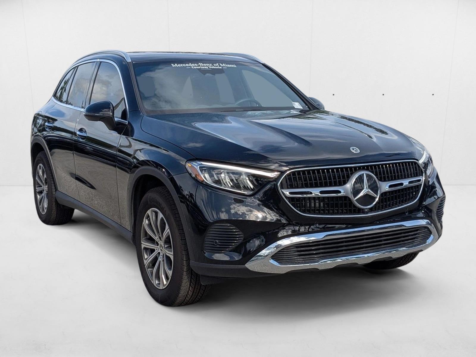 2025 Mercedes Benz GLC 300 4MATIC photo 2