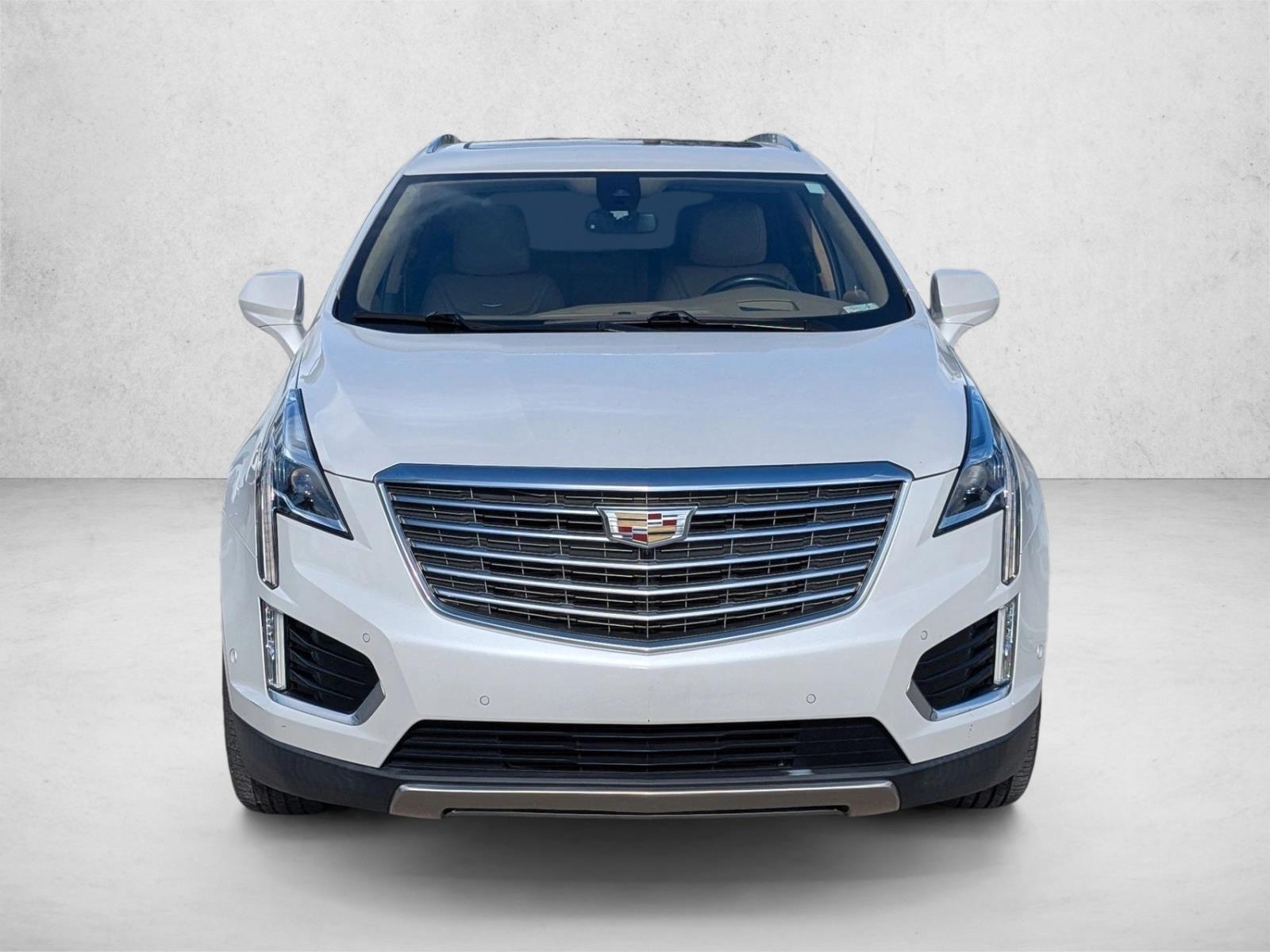 2018 Cadillac XT5 Platinum photo 2