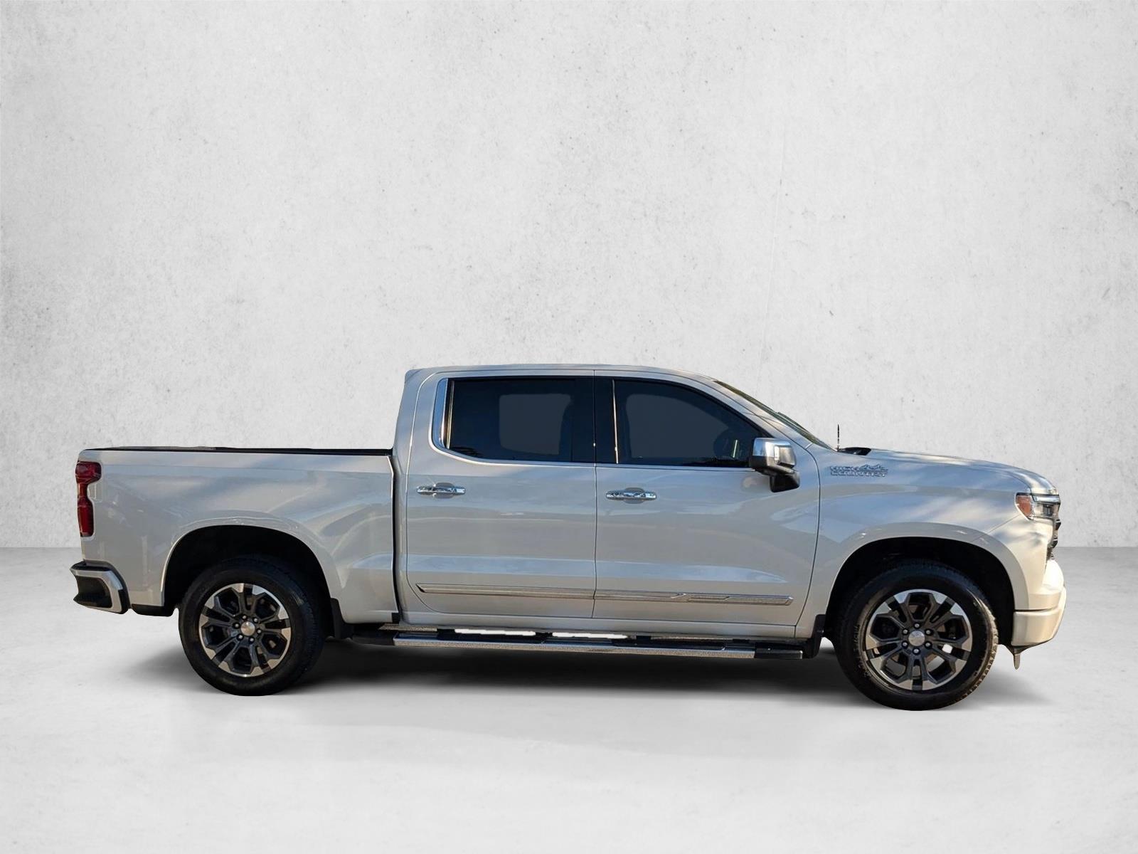 2024 Chevrolet Silverado 1500 High Country photo 4