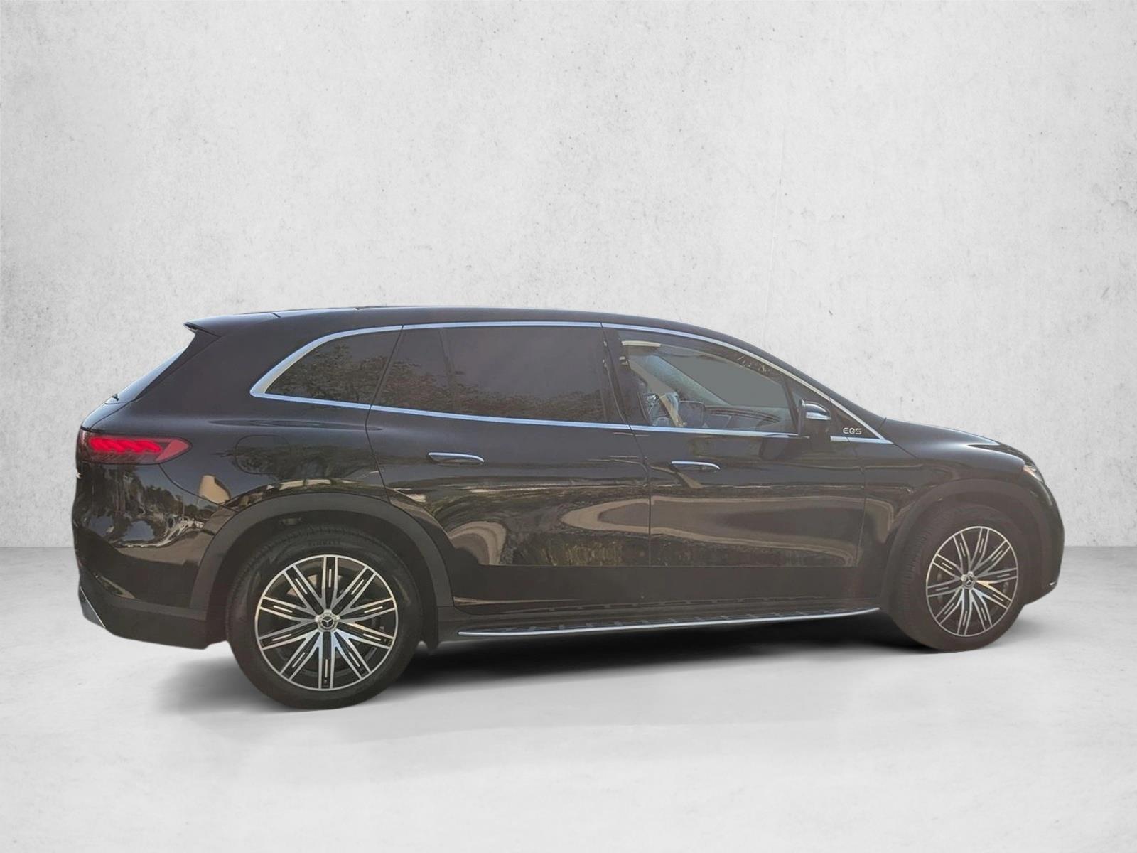 2023 Mercedes Benz EQS SUV 450 4MATIC photo 4