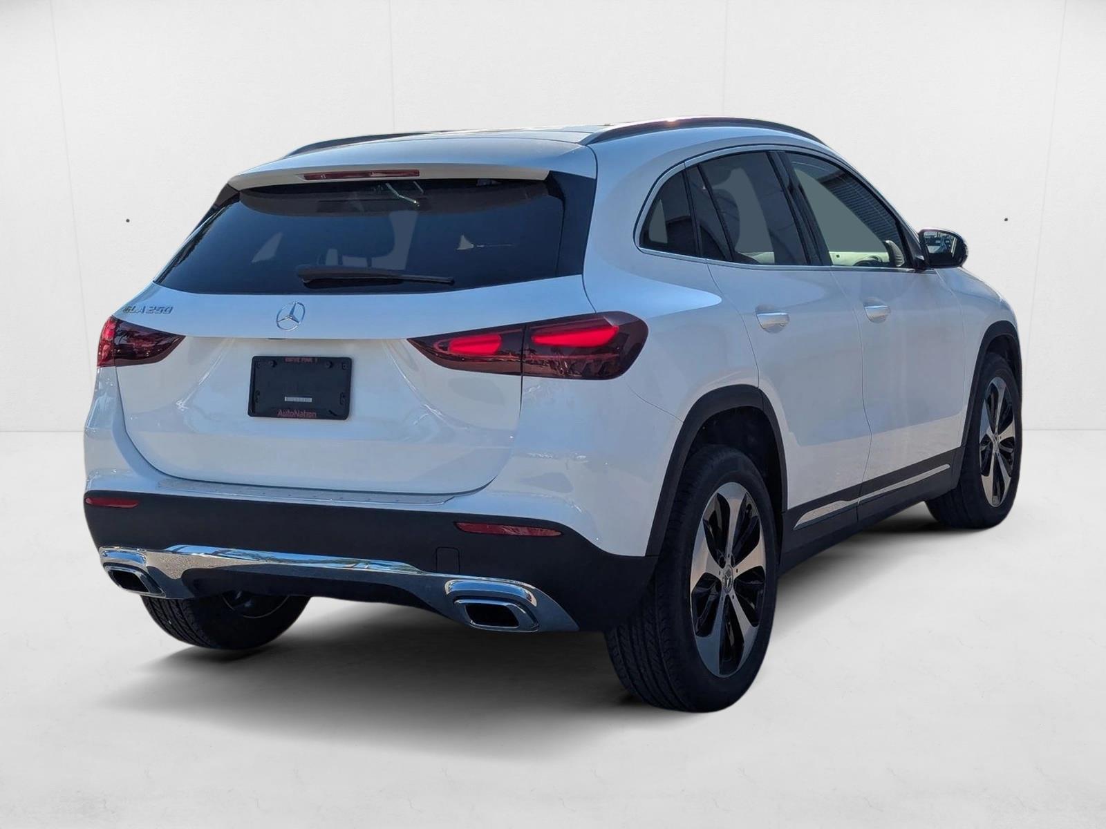 2026 Mercedes Benz GLA 250 photo 2