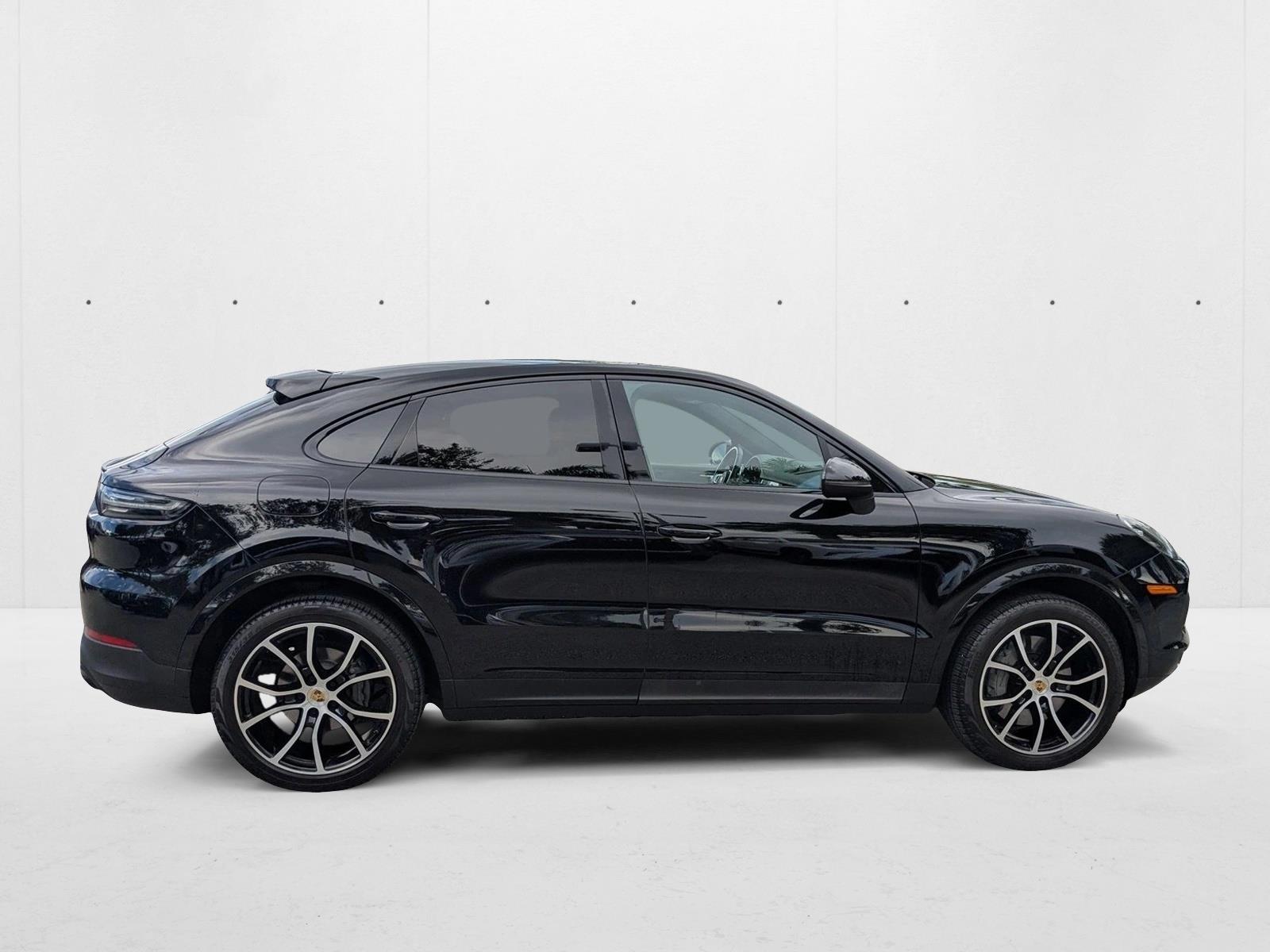 2020 Porsche Cayenne S Coupe photo 2