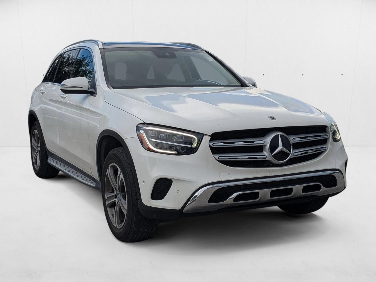 2022 Mercedes Benz GLC 300 photo 2