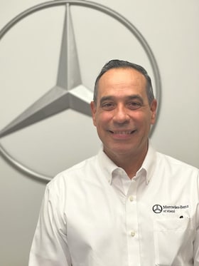 Staff member Julio Cardoso from ID_881998a6bb4a