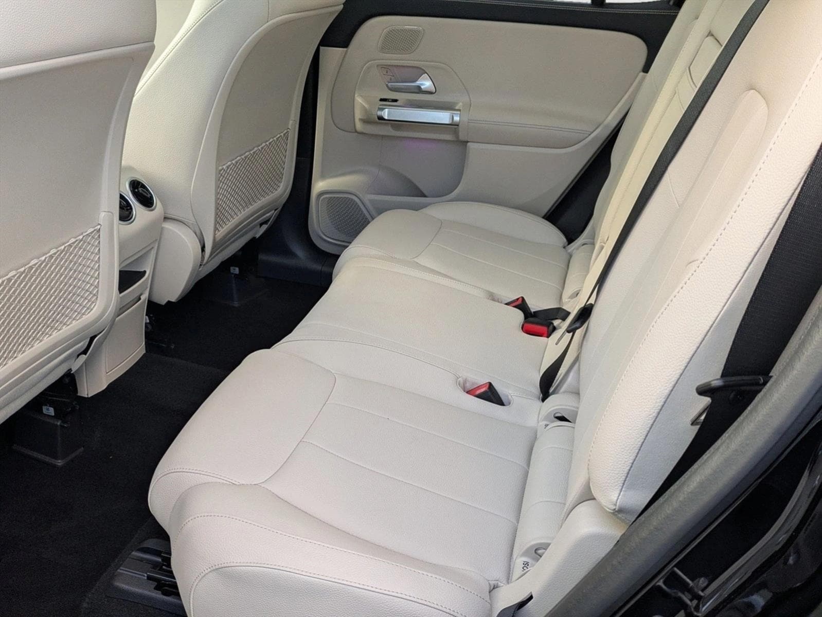 2026 Mercedes-Benz GLB GLB 250 - Photo 19