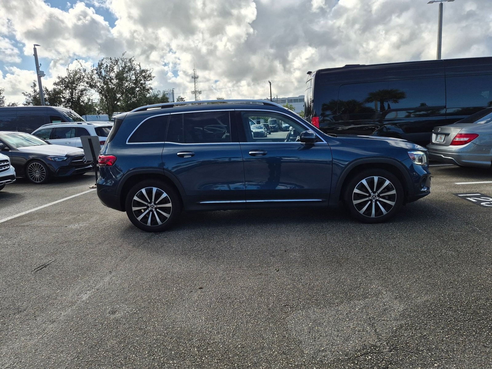 Used 2023 Mercedes-Benz GLB 4MATIC SUV