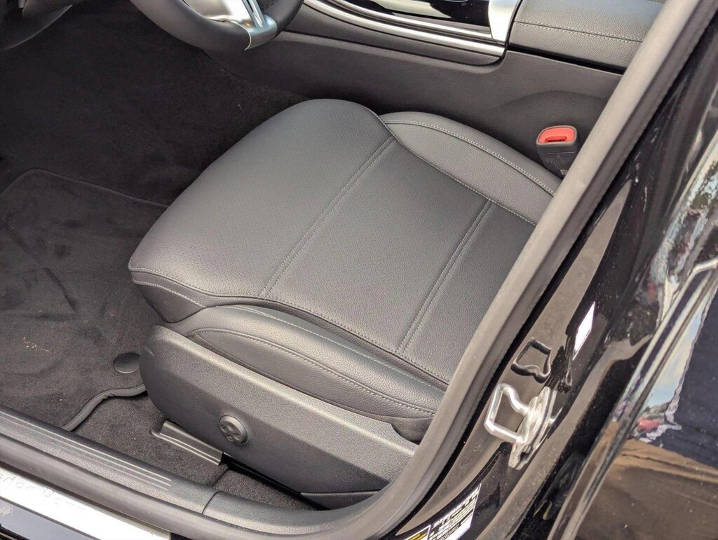 New 2025 Mercedes-Benz C-Class C 300 Sedan Sedan