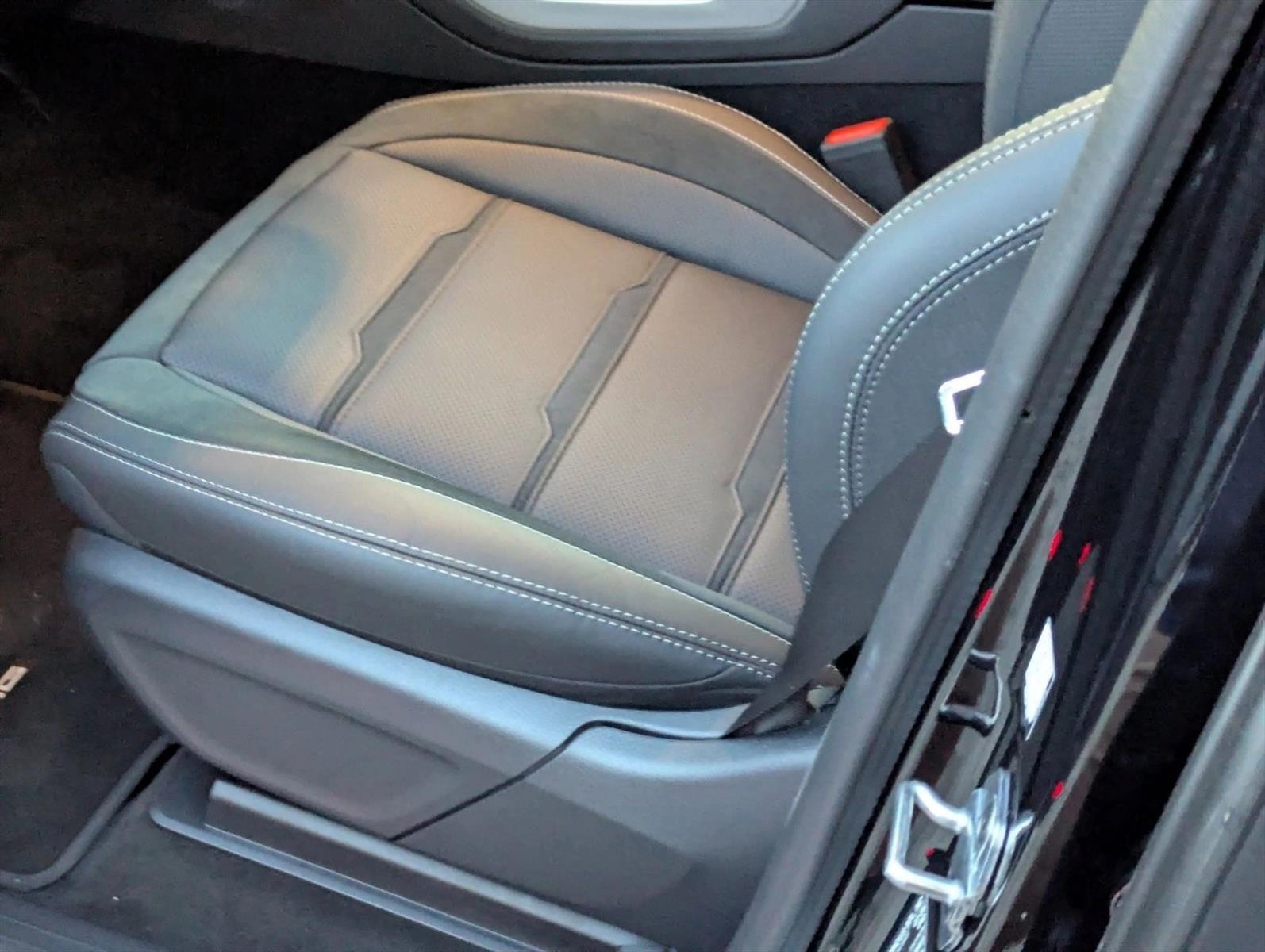 2026 Mercedes Benz GLS AMG 63 4MATIC photo 4