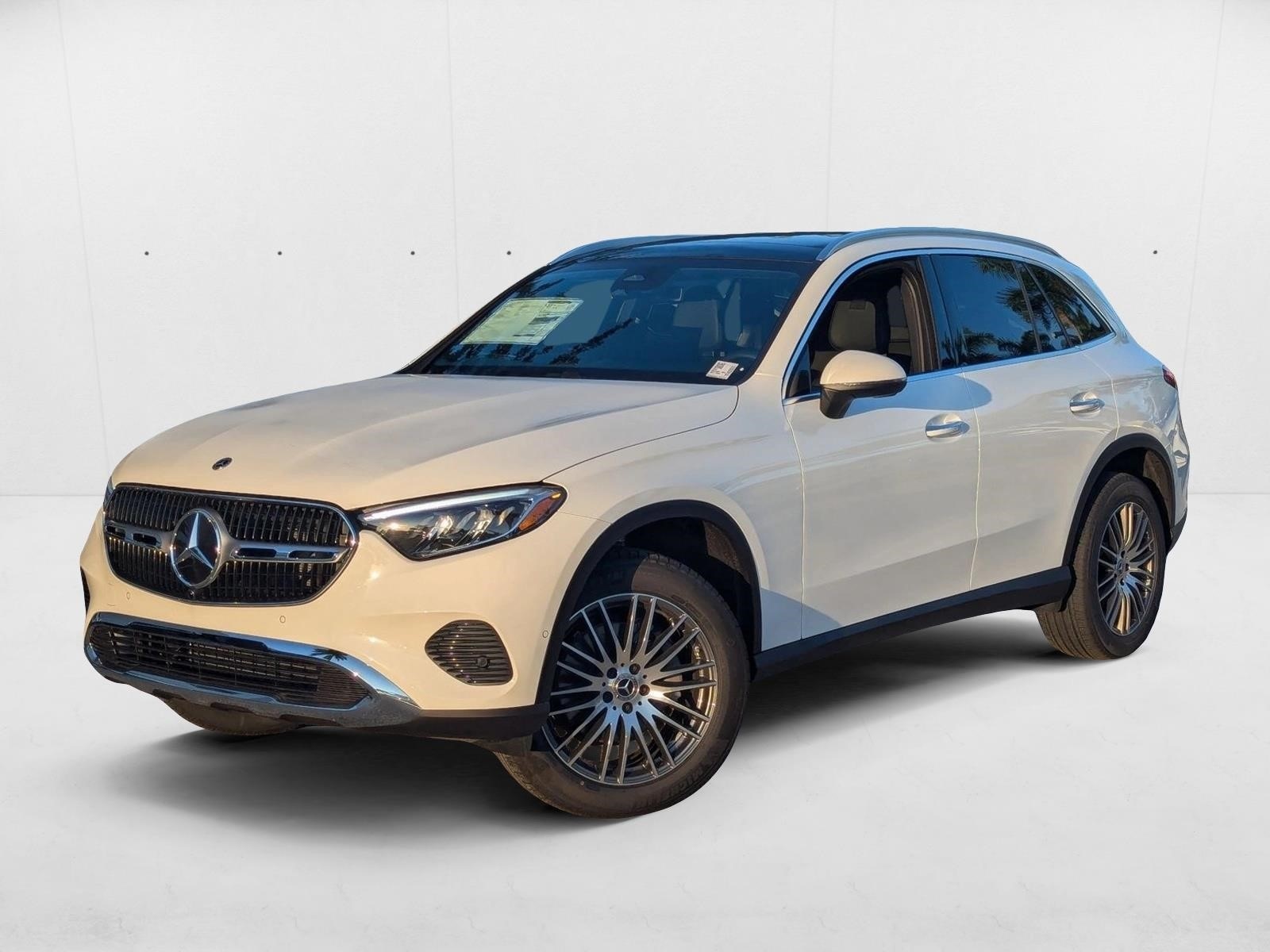 2026 Mercedes-Benz GLC Base's photo