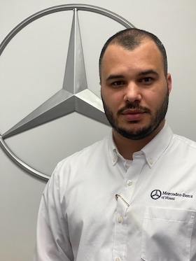 Staff member Raul Martin from ID_881998a6bb4a