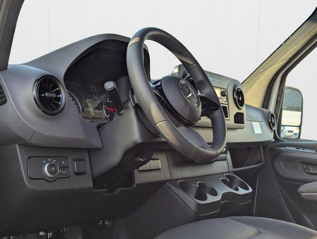New 2025 Mercedes-Benz Sprinter Cargo Van 2500 Standard Roof I4 Diesel 144" RWD Van Cargo Van