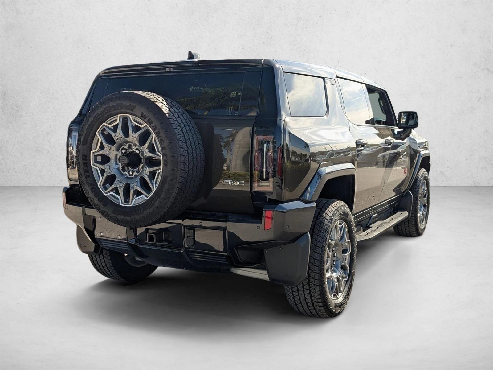 2025 Gmc Hummer EV SUV photo 3