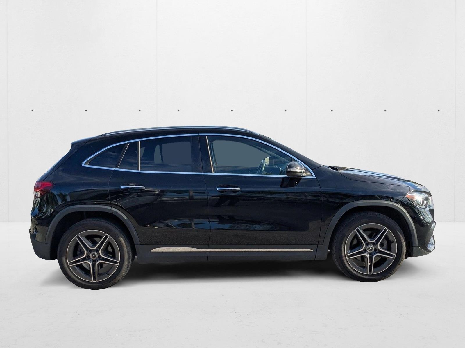 2021 Mercedes Benz GLA 4MATIC photo 4