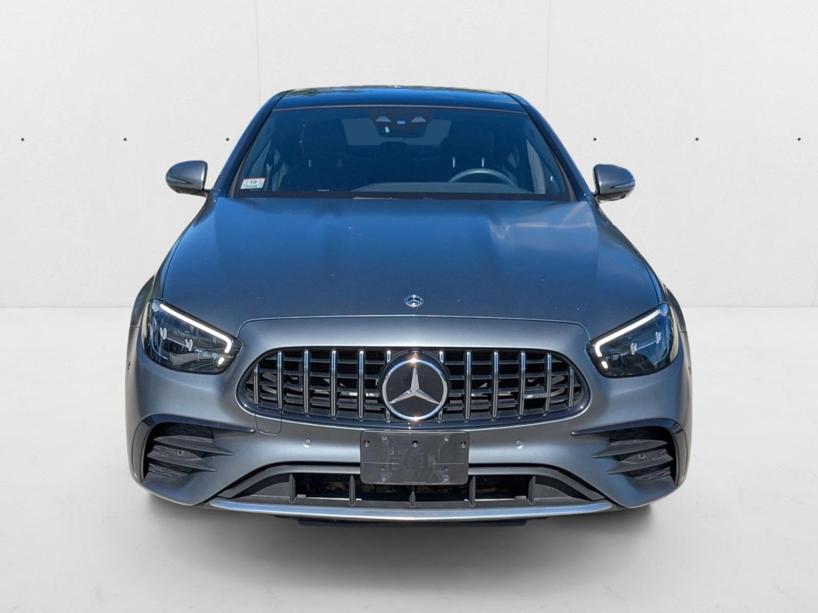 2022 Mercedes Benz E 4MATIC Sedan photo 2