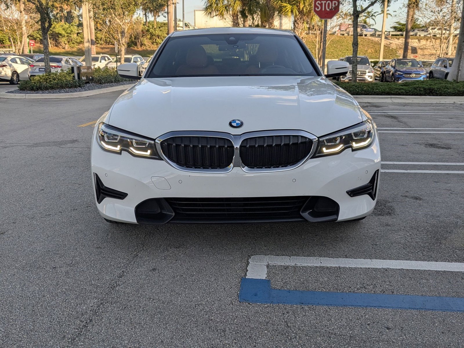 2022 Bmw 330i Sedan photo 2