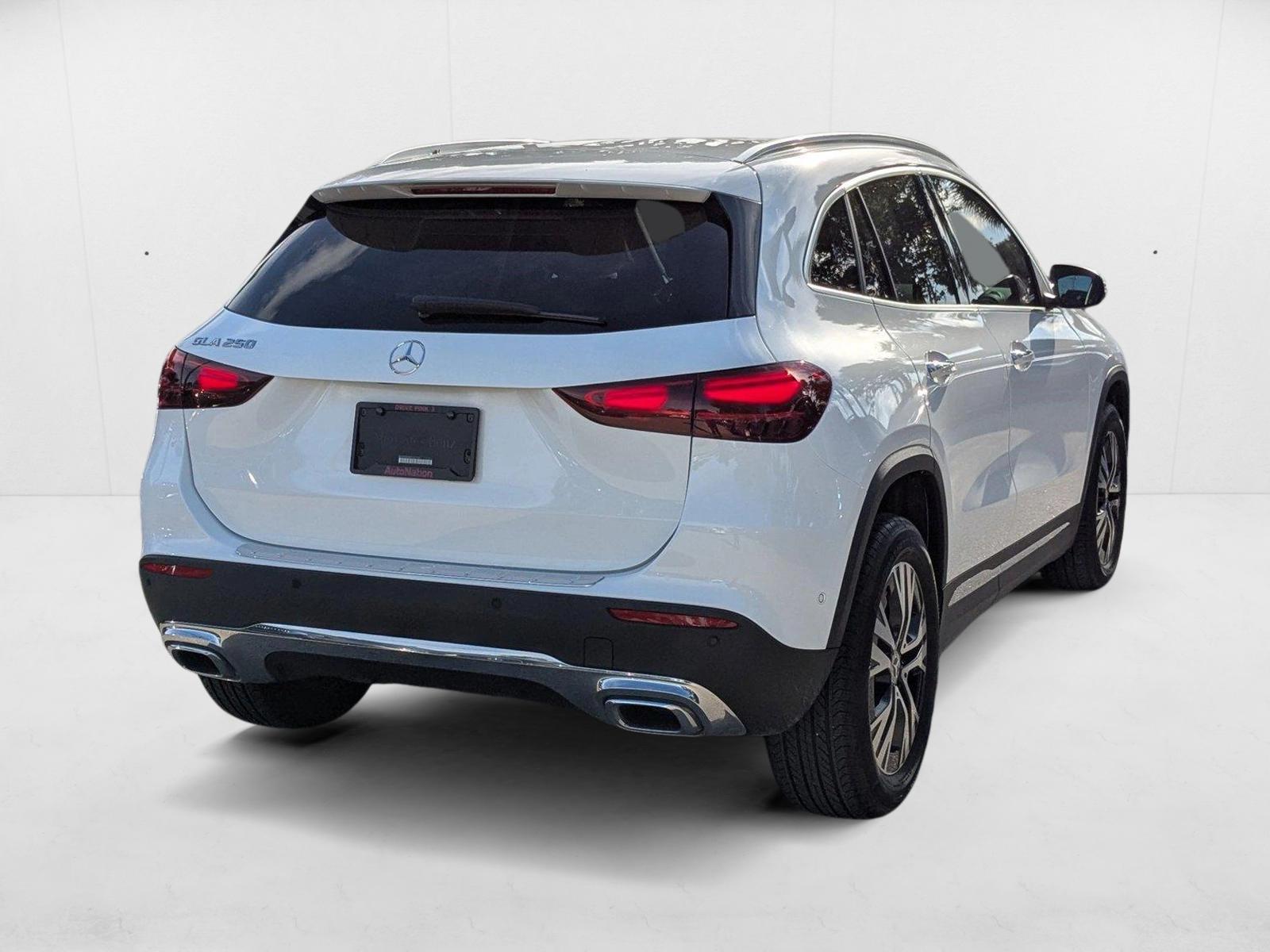 2025 Mercedes Benz GLA 250 photo 3