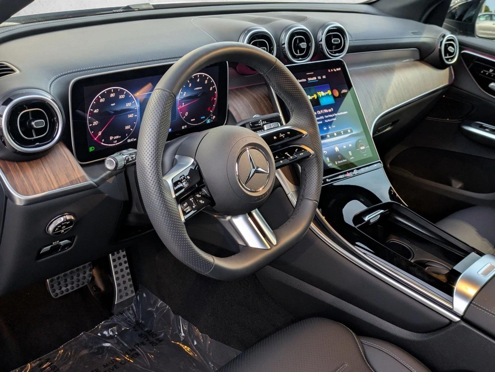 2026 Mercedes-Benz GLC Base - Photo 9