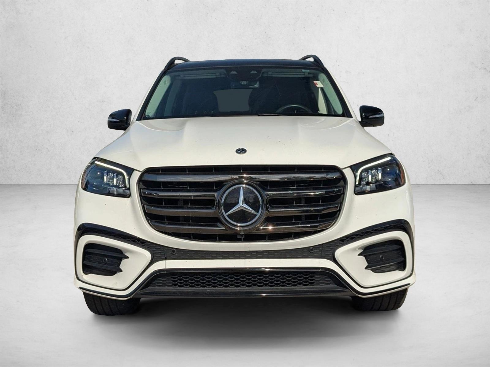 2024 Mercedes Benz GLS 4MATIC photo 2