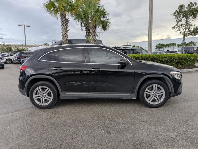 2022 Mercedes Benz GLA 250 photo 4
