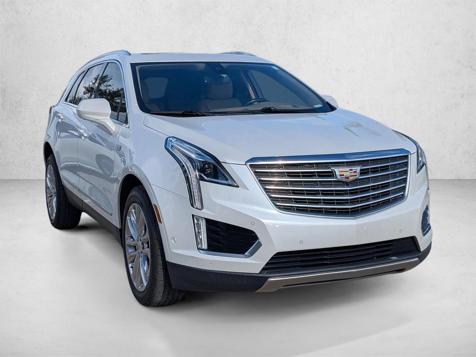2018 Cadillac XT5 Platinum photo 3