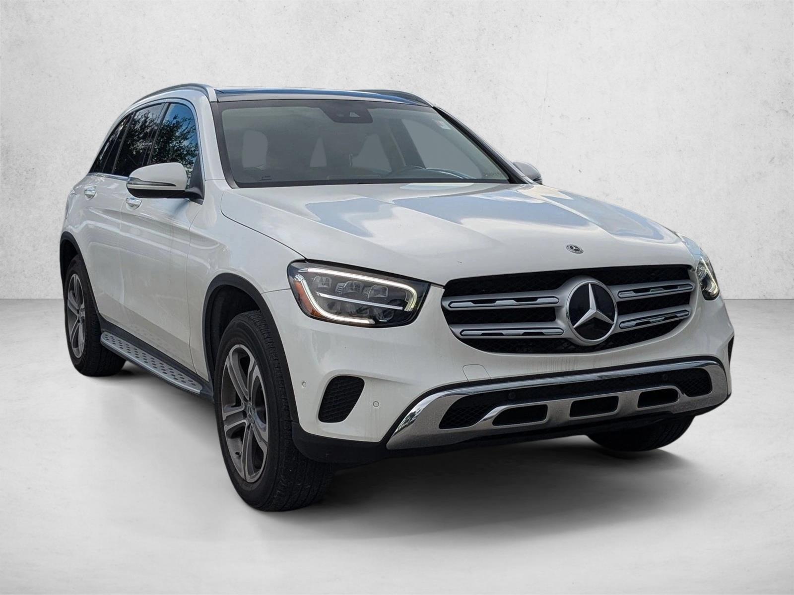 2022 Mercedes Benz GLC 300 photo 2