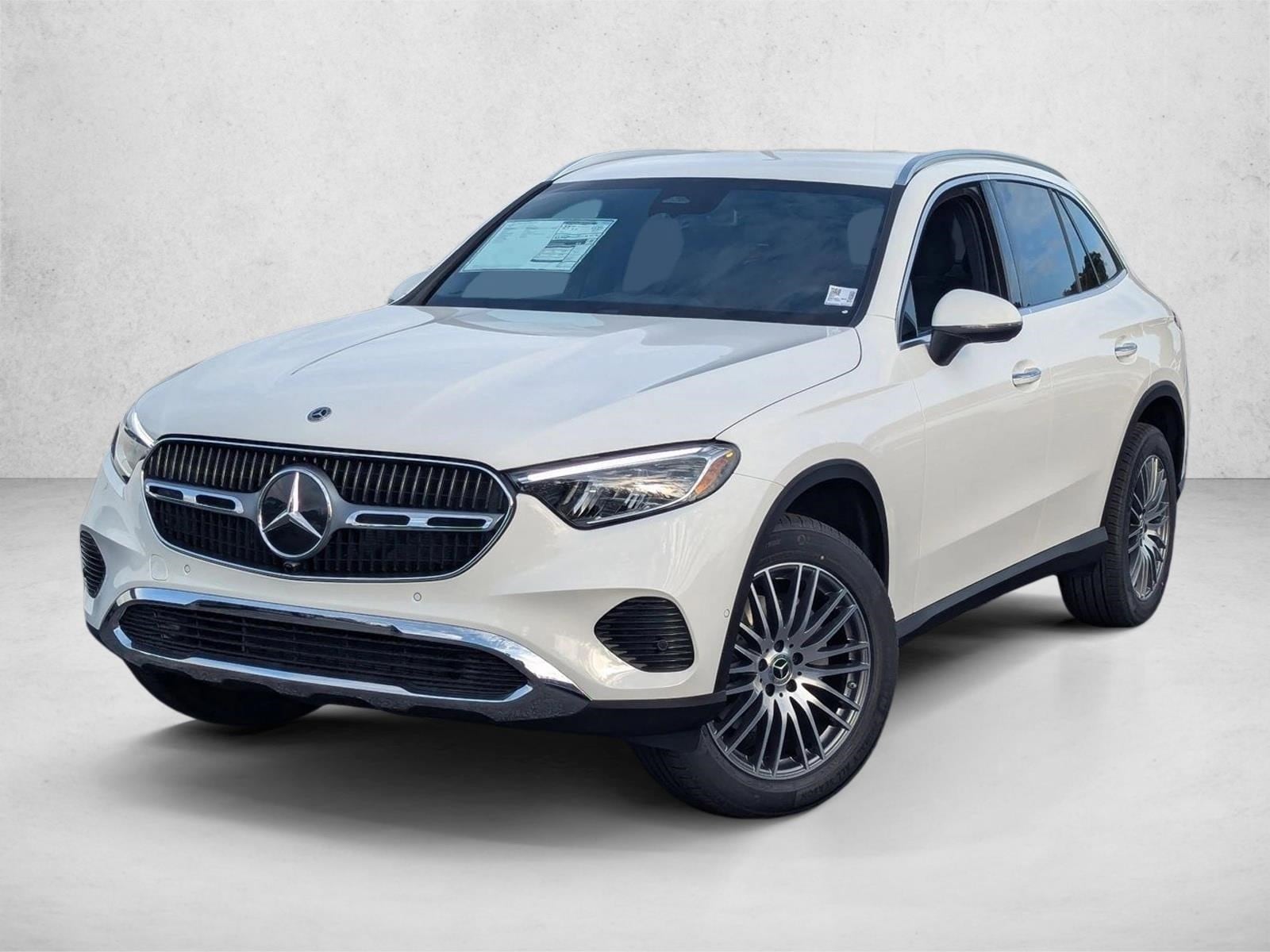 2026 Mercedes-Benz GLC Base's photo