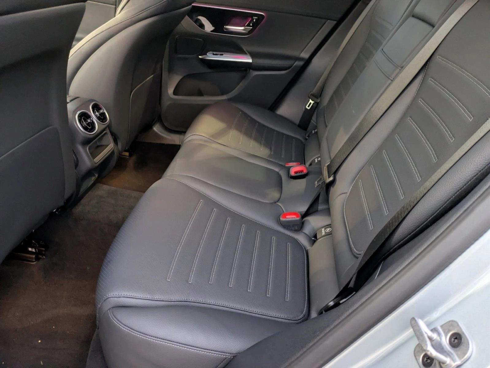 2026 Mercedes-Benz GLC Base - Photo 17