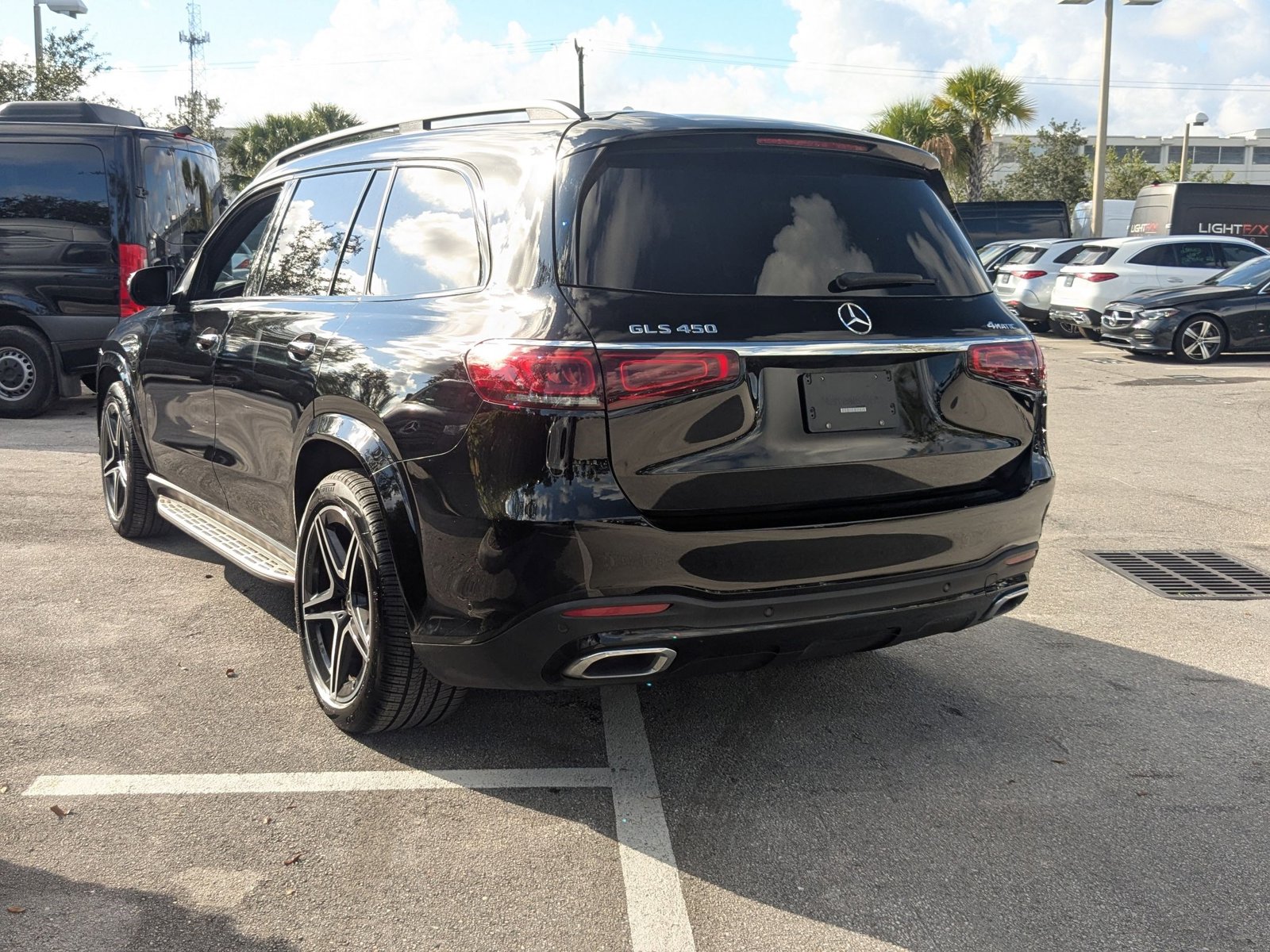 2023 Mercedes Benz GLS 450 4MATIC photo 2