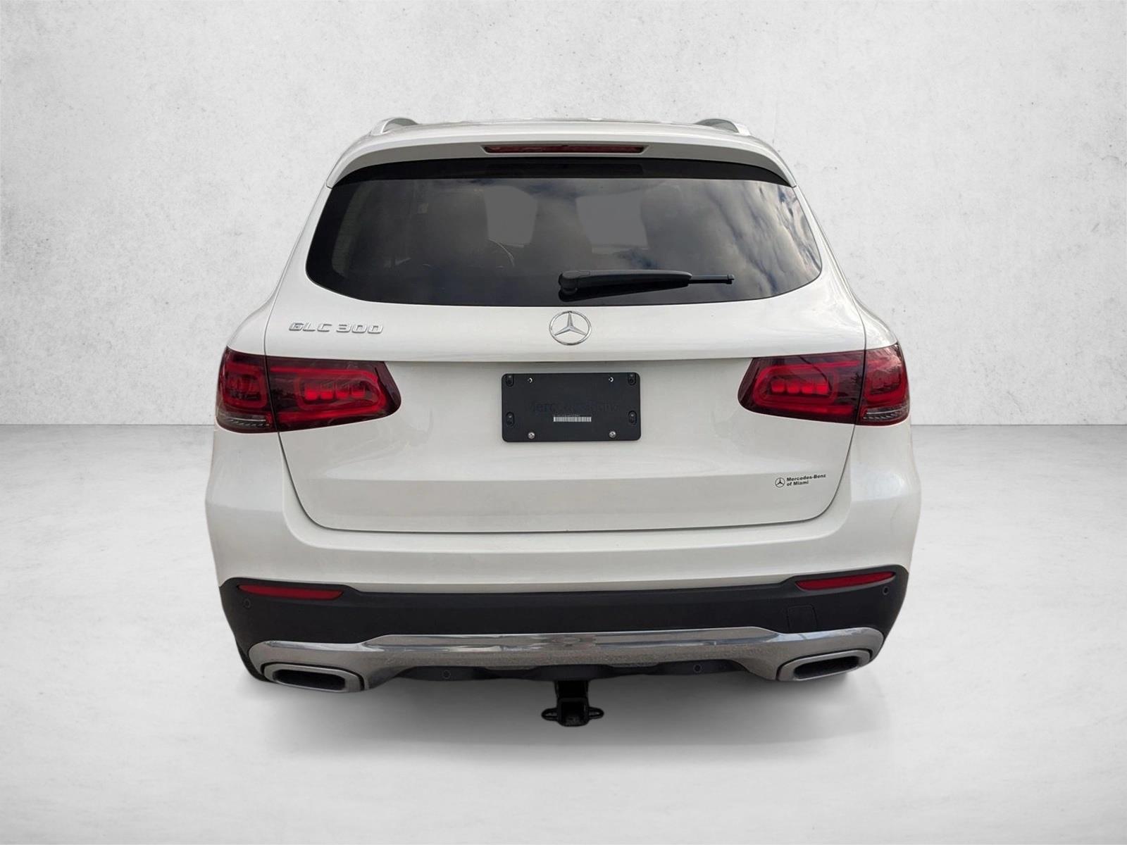 2021 Mercedes Benz GLC 300 photo 2