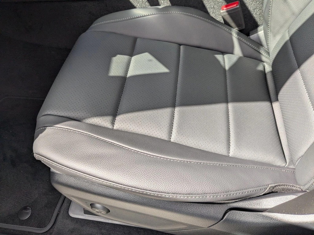 Used 2025 Mercedes-Benz GLE 4MATIC SUV