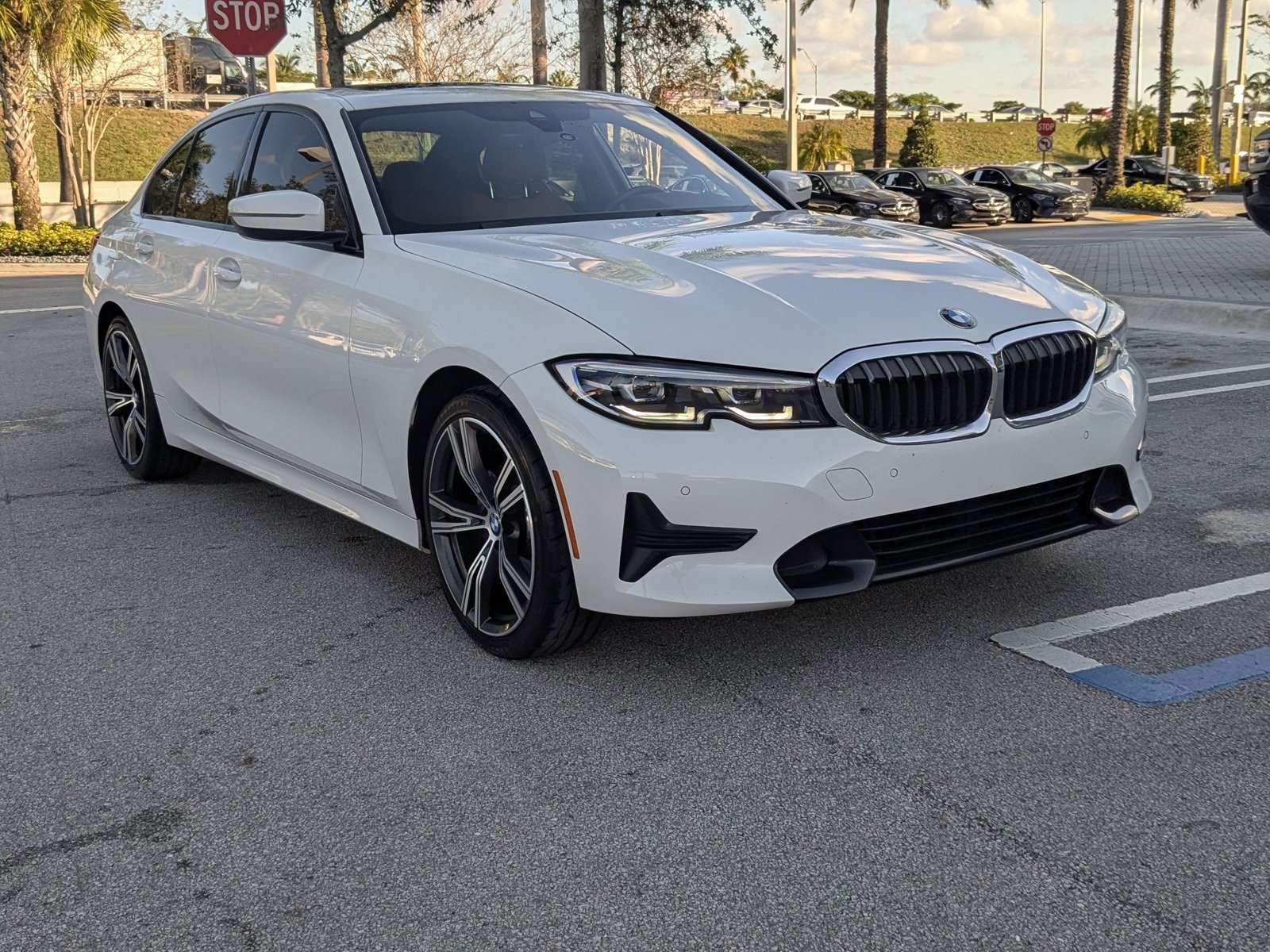 2022 Bmw 330i Sedan photo 3