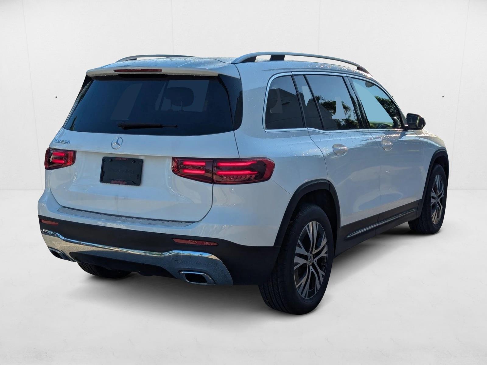 2026 Mercedes Benz GLB 250 photo 2