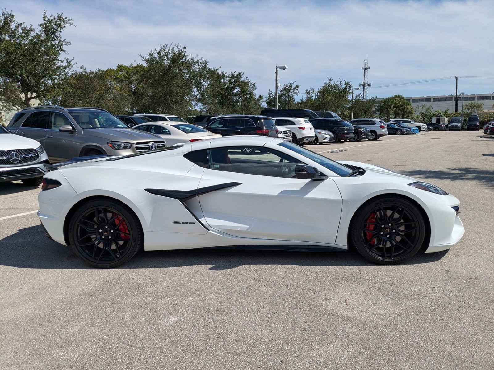 2023 Chevrolet Corvette Z06 Coupe 2LZ photo 3