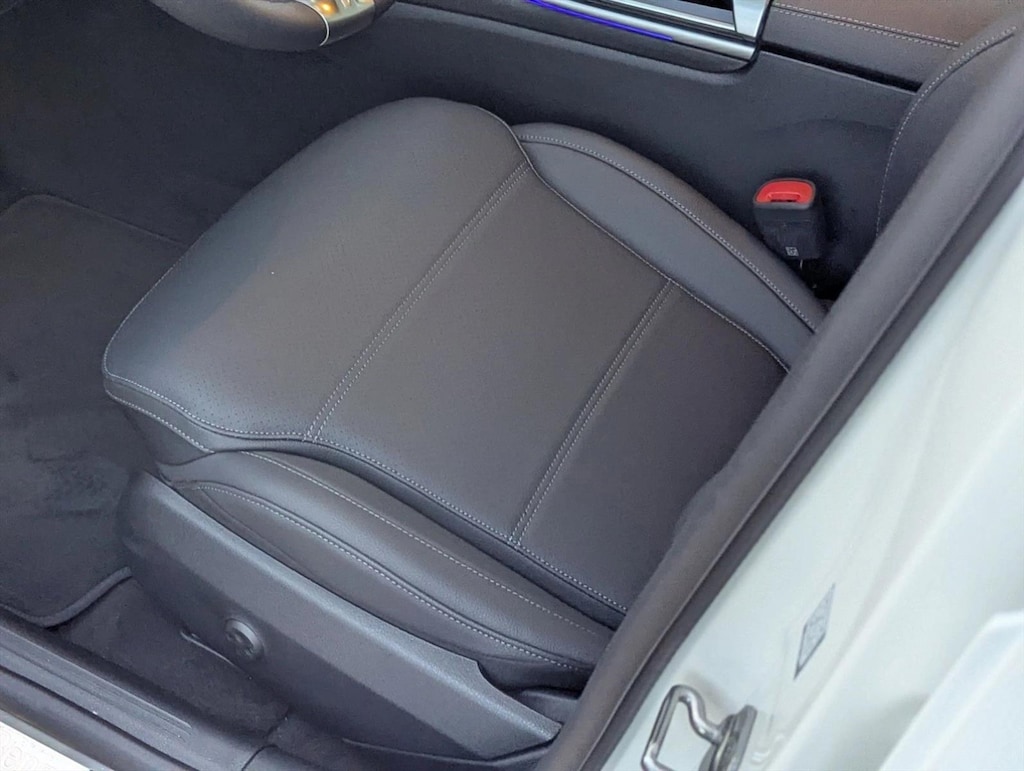 New 2025 Mercedes-Benz C-Class C 300 4MATIC ® Sedan Sedan