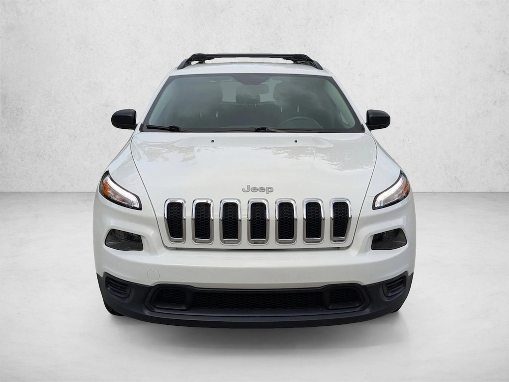 Used 2015 Jeep Cherokee Sport FWD SUV