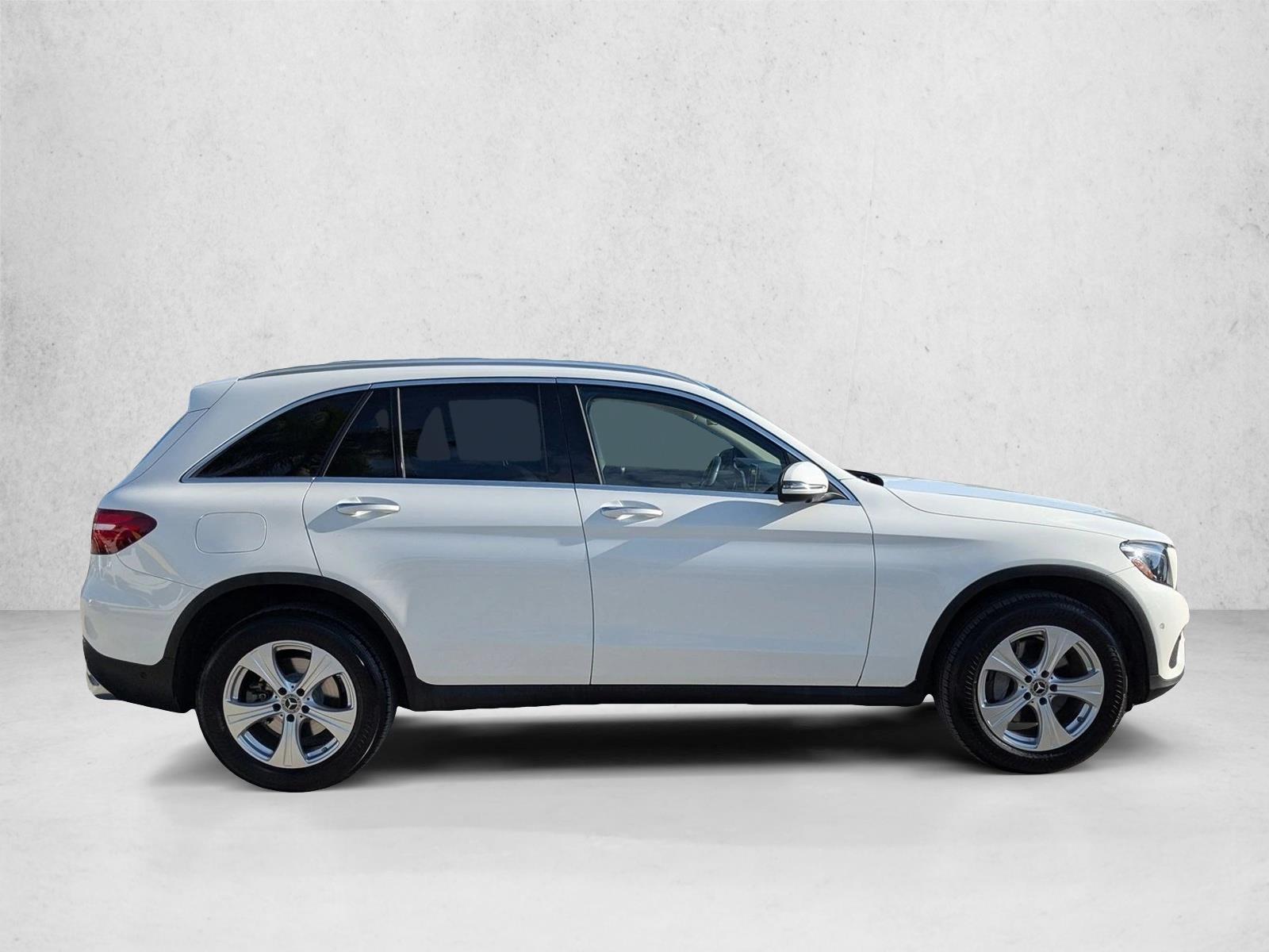 2018 Mercedes Benz GLC 300 photo 4