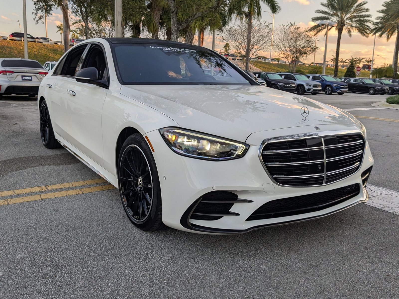 2023 Mercedes Benz S 580 4MATIC photo 3