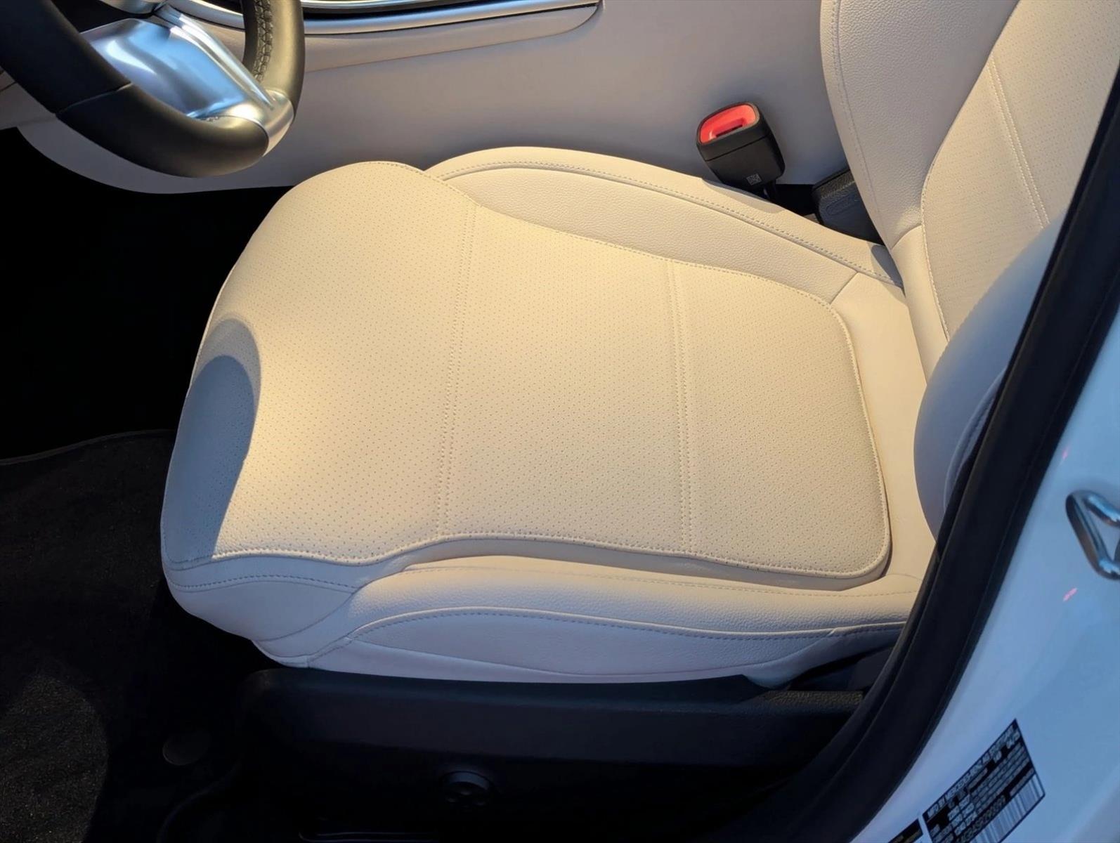 2025 Mercedes Benz C 300 Sedan photo 3