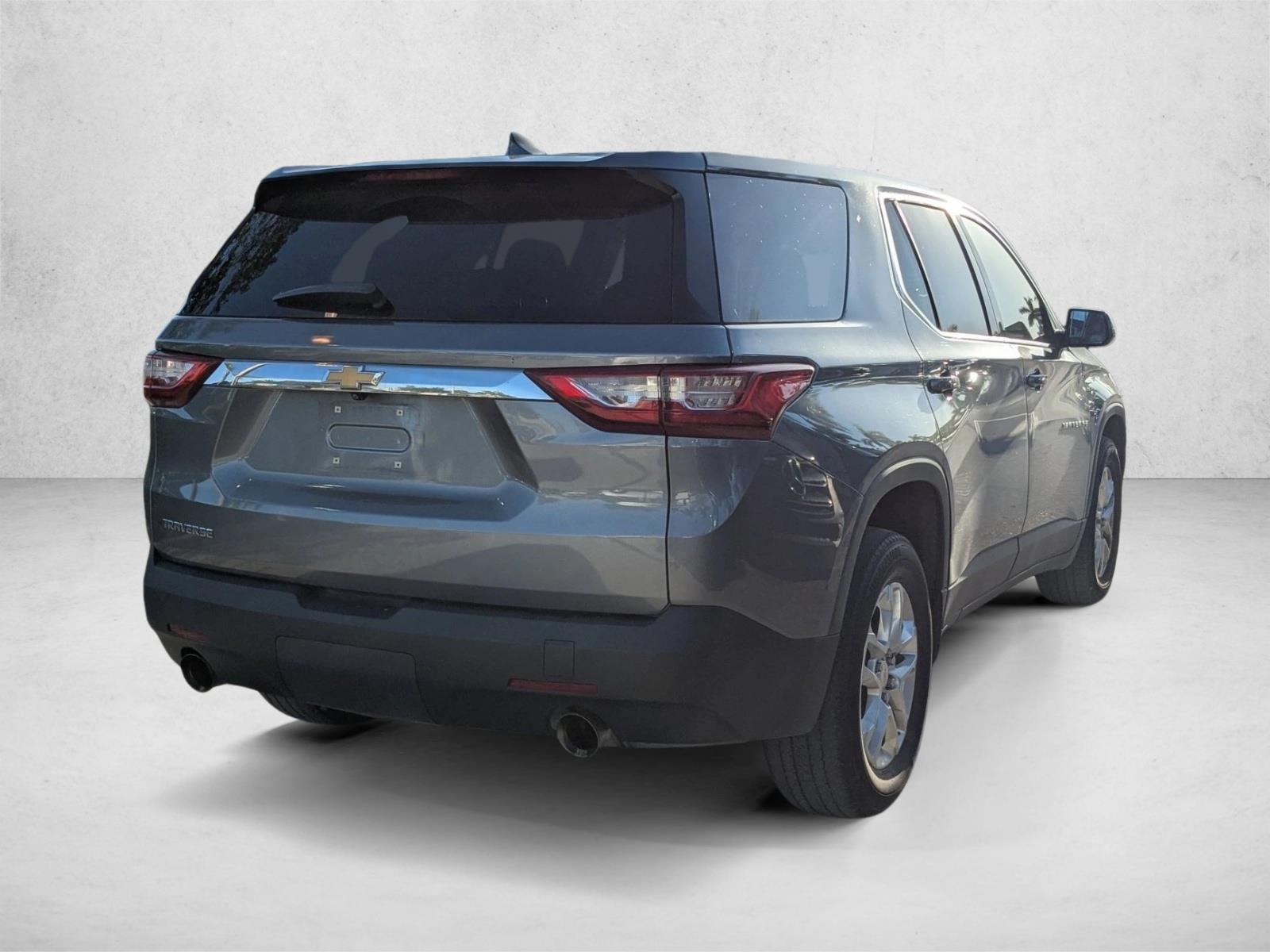 2020 Chevrolet Traverse 1LS photo 2