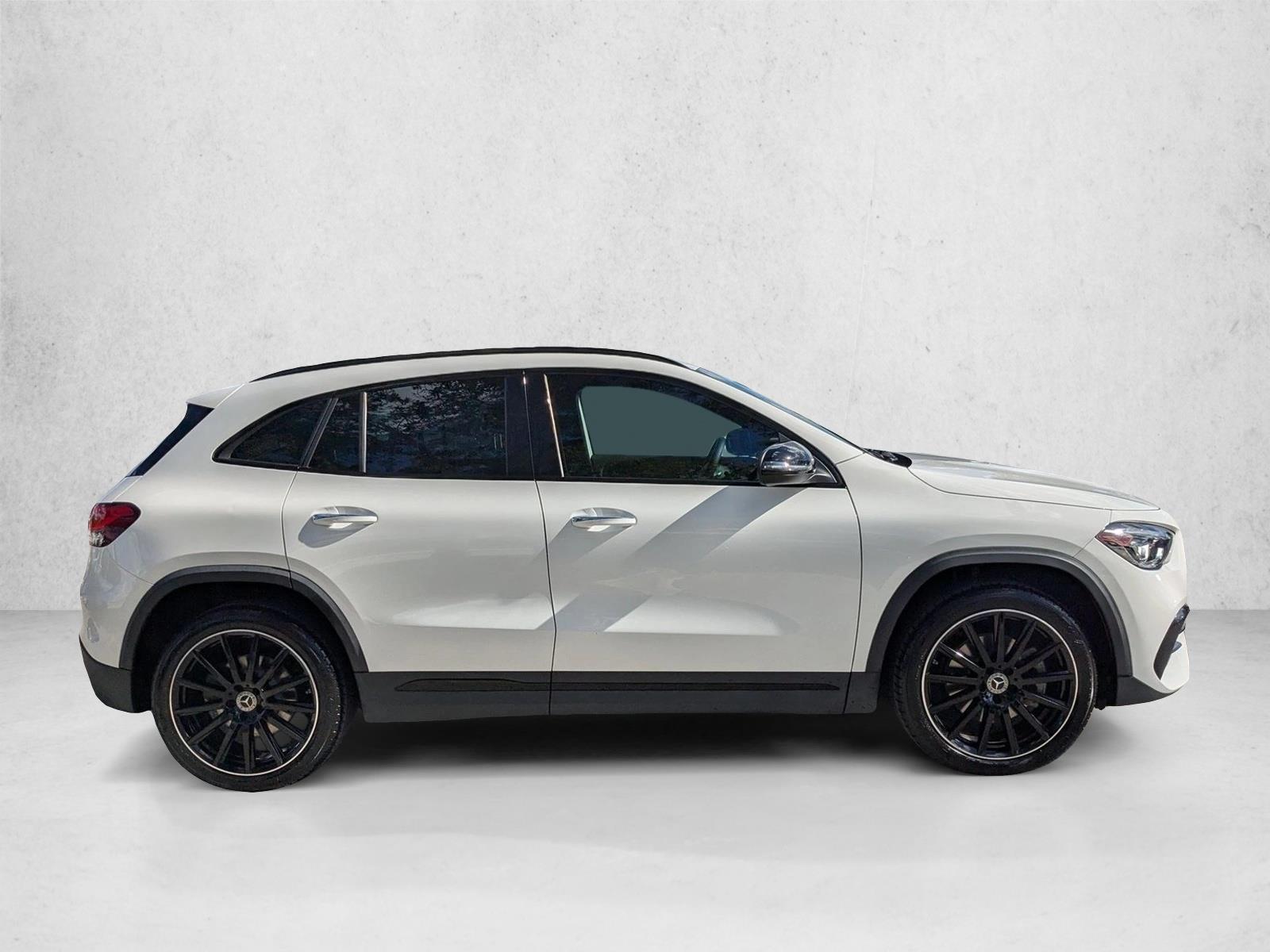 2022 Mercedes Benz GLA 250 photo 3