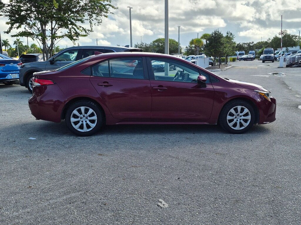 Used 2022 Toyota Corolla LE Sedan